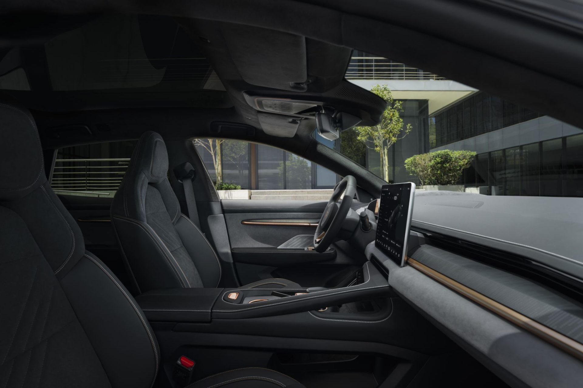 Zeekr 001 Flagship interior visto de lado
