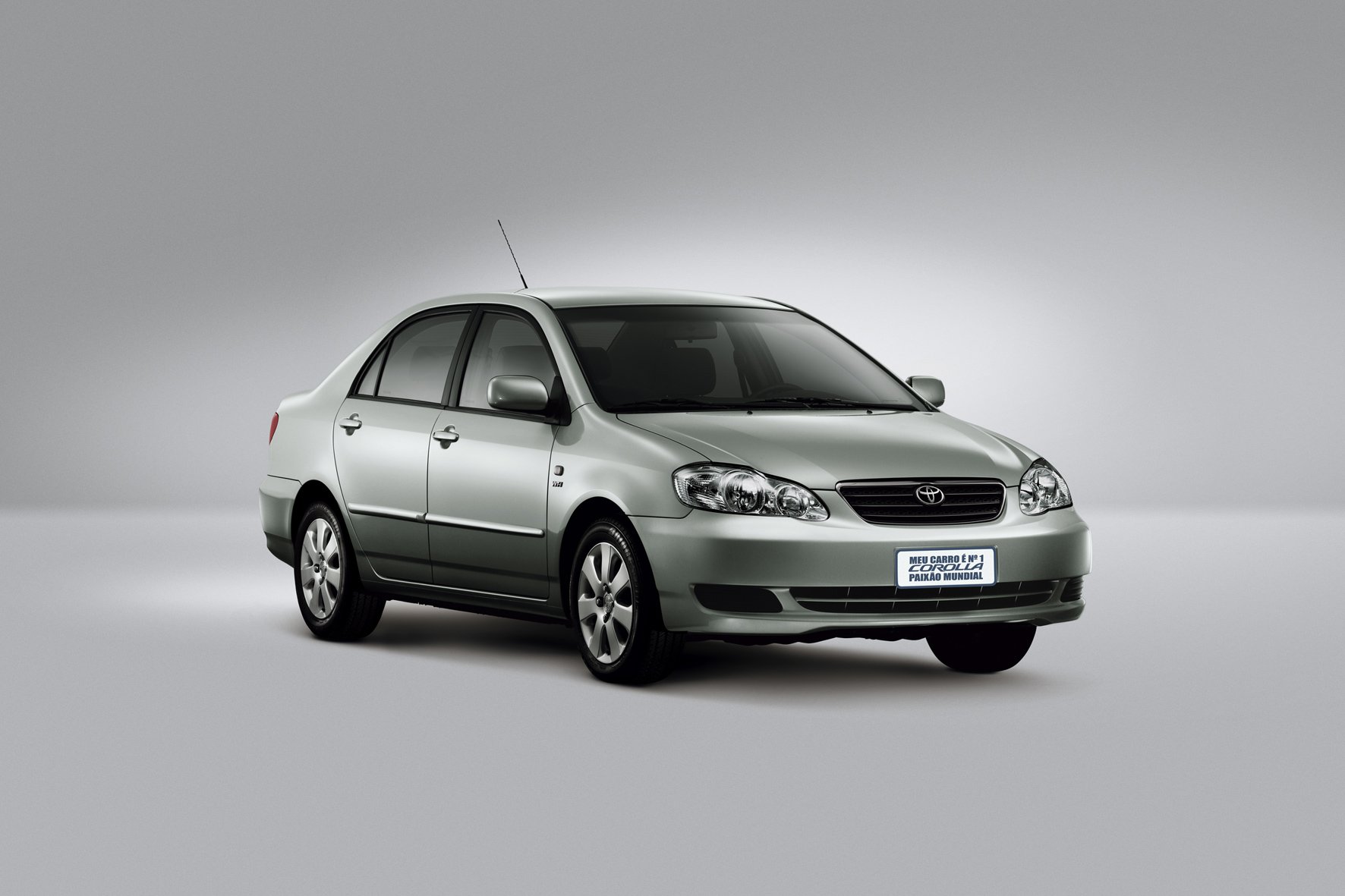 toyota corolla 2007 XEI prata frente parado