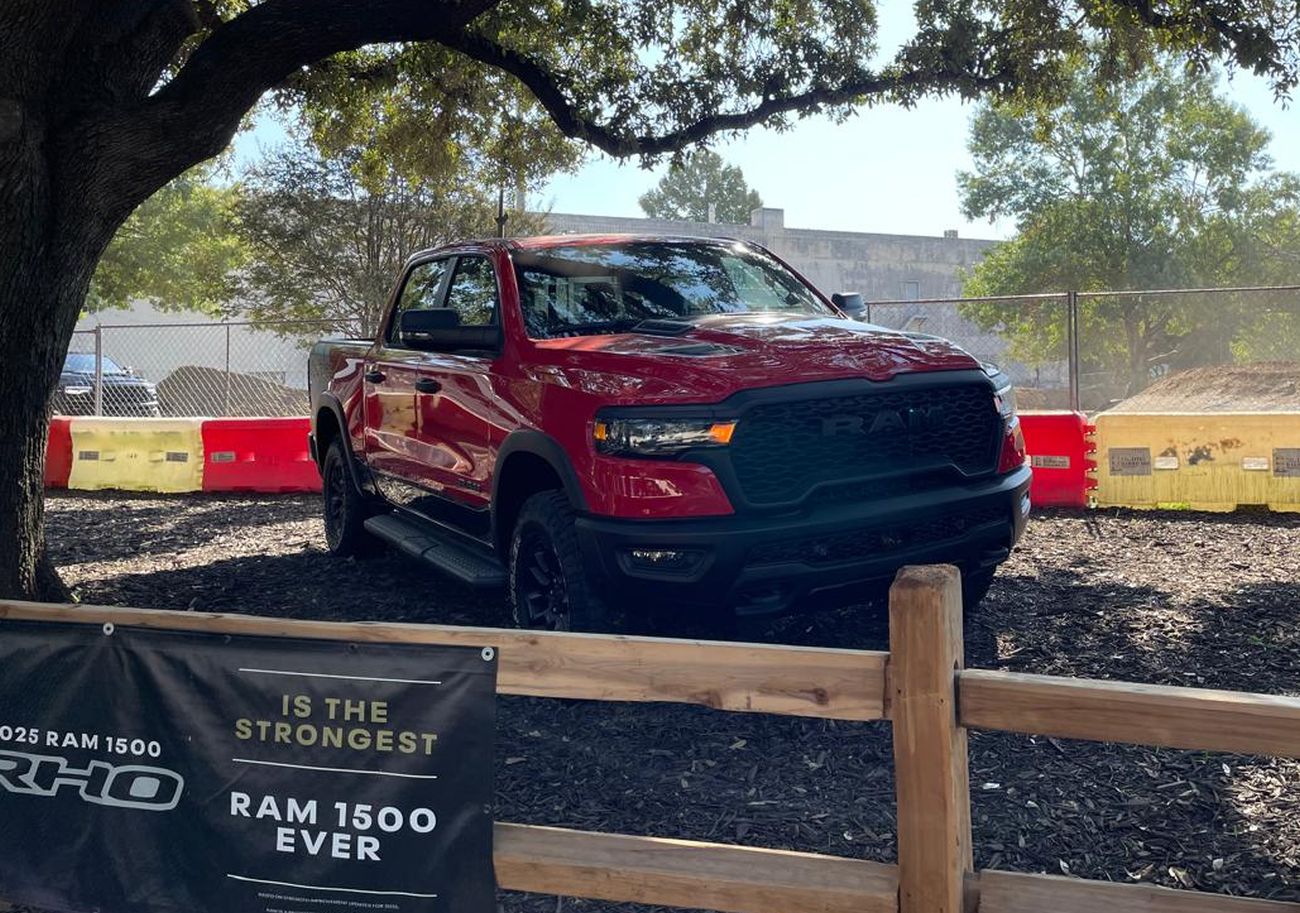 RAM 1500 RHO 2025 VERMELHO