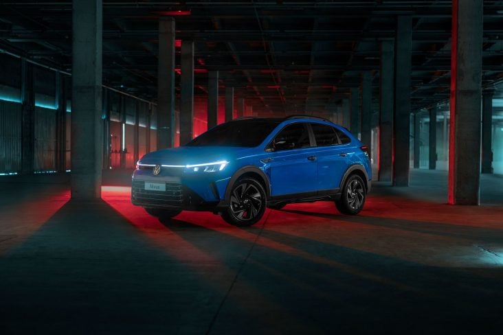 Volkswagen Nivus Highline Outfit 2025 azul frente