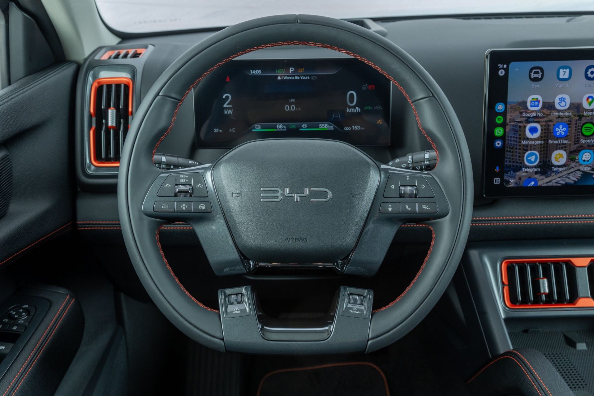 BYD Shark 2025 Interior volante