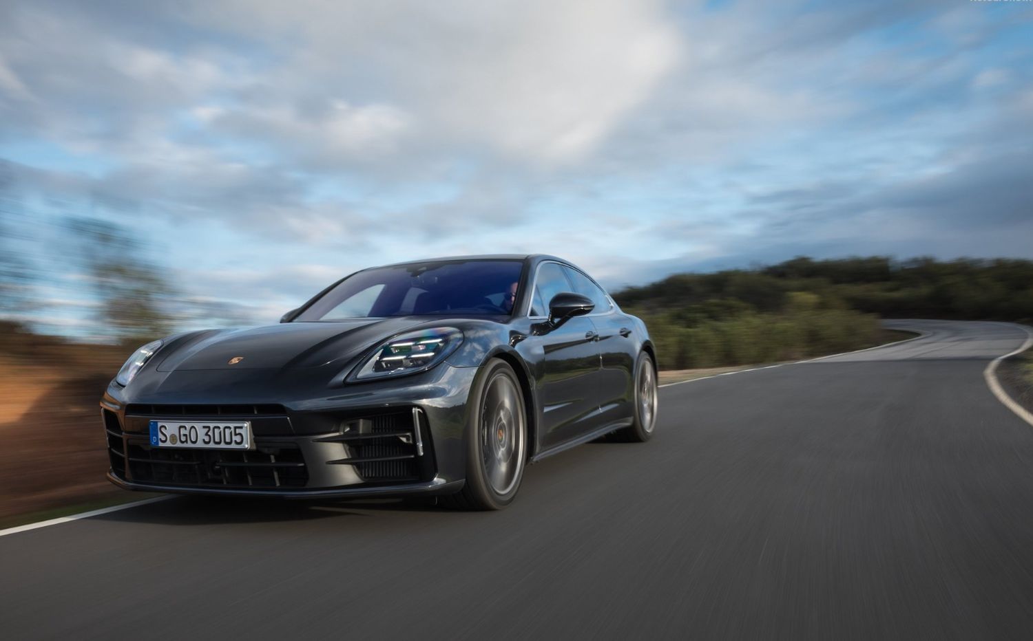 PORSCHE PANAMERA 2024 CHUMBO EM MOVIMENTO