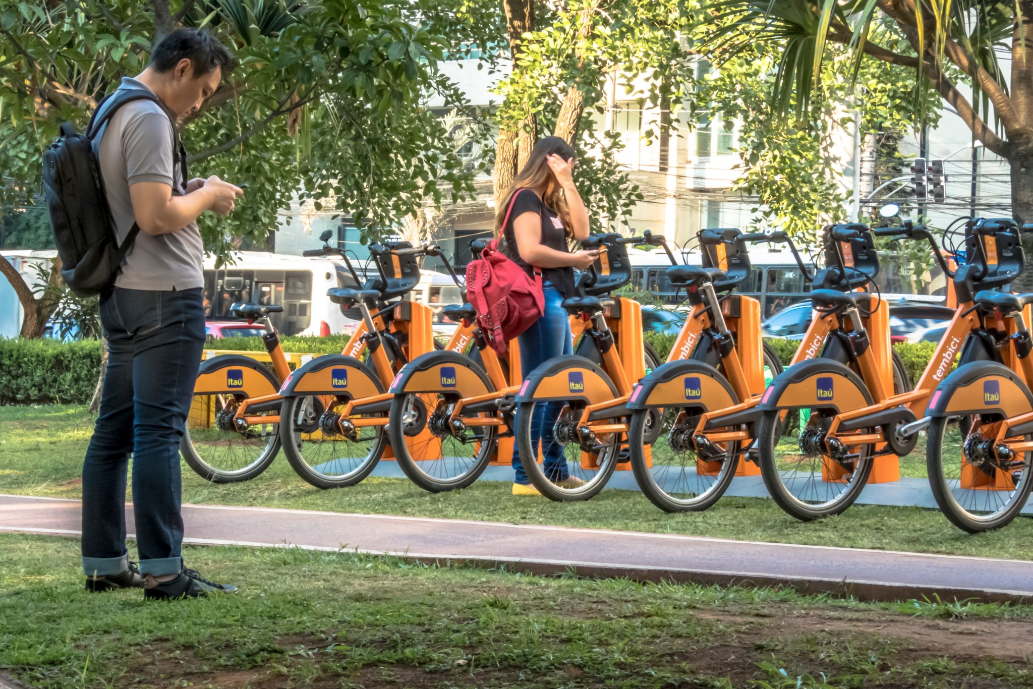 bicicletas compartilhadas foto Alf ribeiro shutterstock