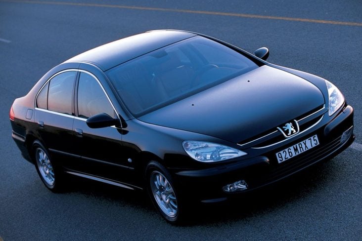 PEUGEOT 607 2001 PRETO FRENTE E LATERAL