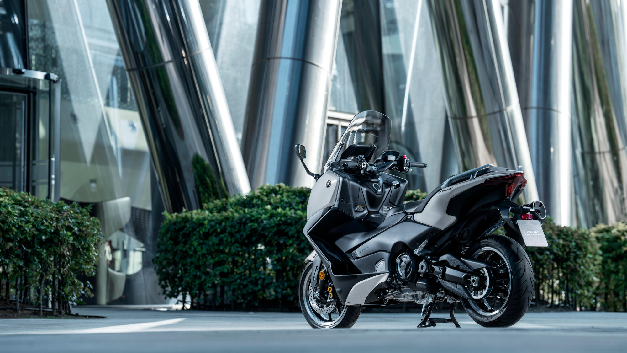 Yamaha TMAX e TMAX Tech MAX 2025 (7)