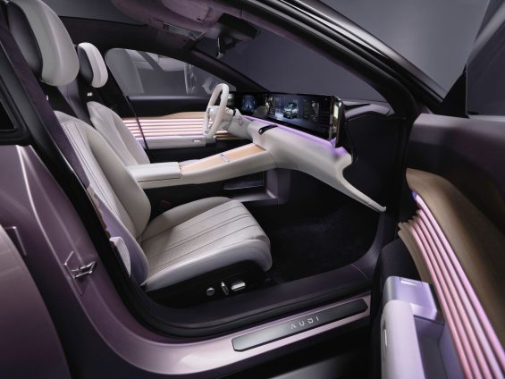 audi e concept interior visto de lado