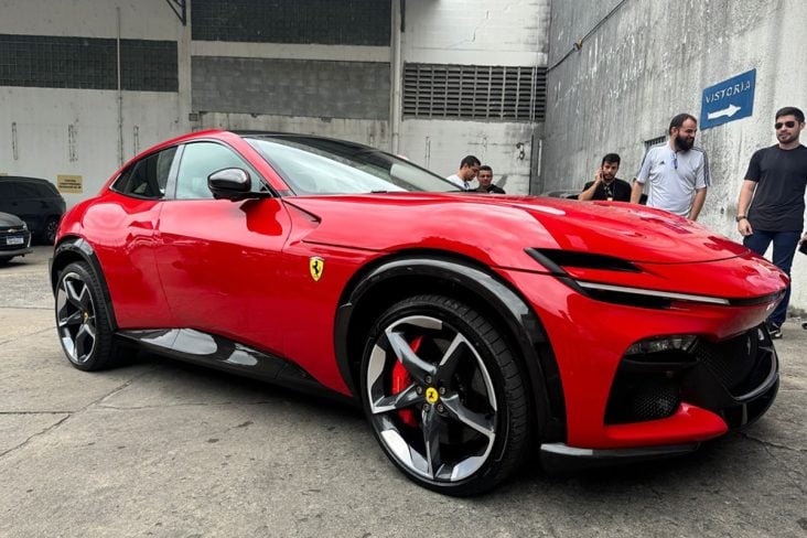 ferrari purosangue de gusttavo lima apreendida pela polícia civil