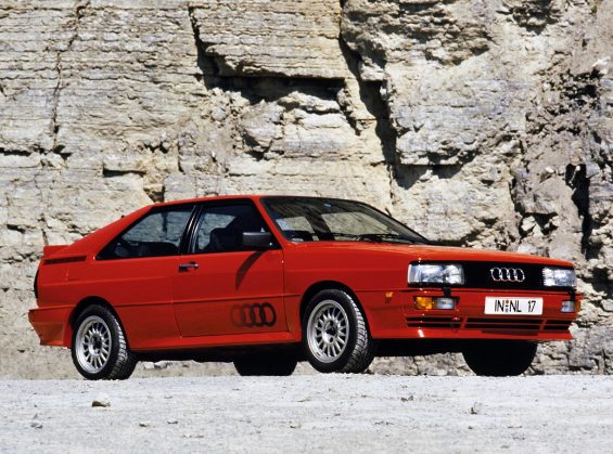 audi quattro 20v 1989 vermelho frente parado