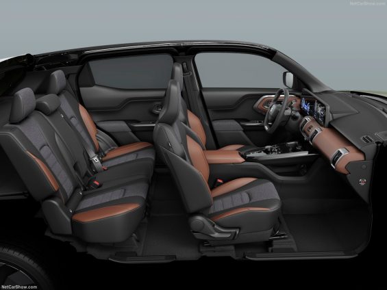 Suzuki e Vitara 2025 Interior bancos e detalhes em preto e marrom