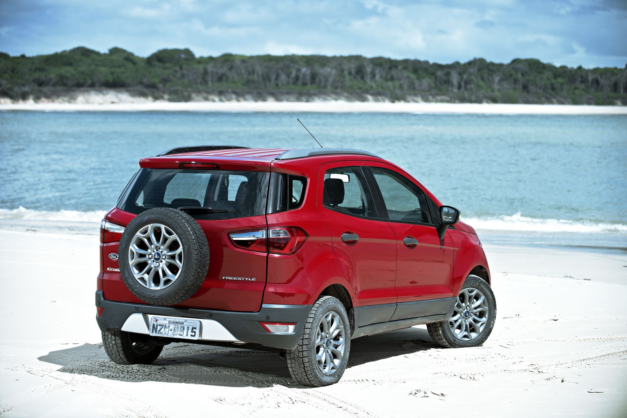 FORD ECOSPORT VERMELHO TRASEIRA E LATERAL