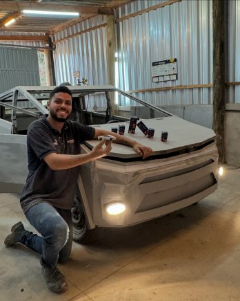 Cyberfusca já quase pronto baseado no Tesla Cybertruck