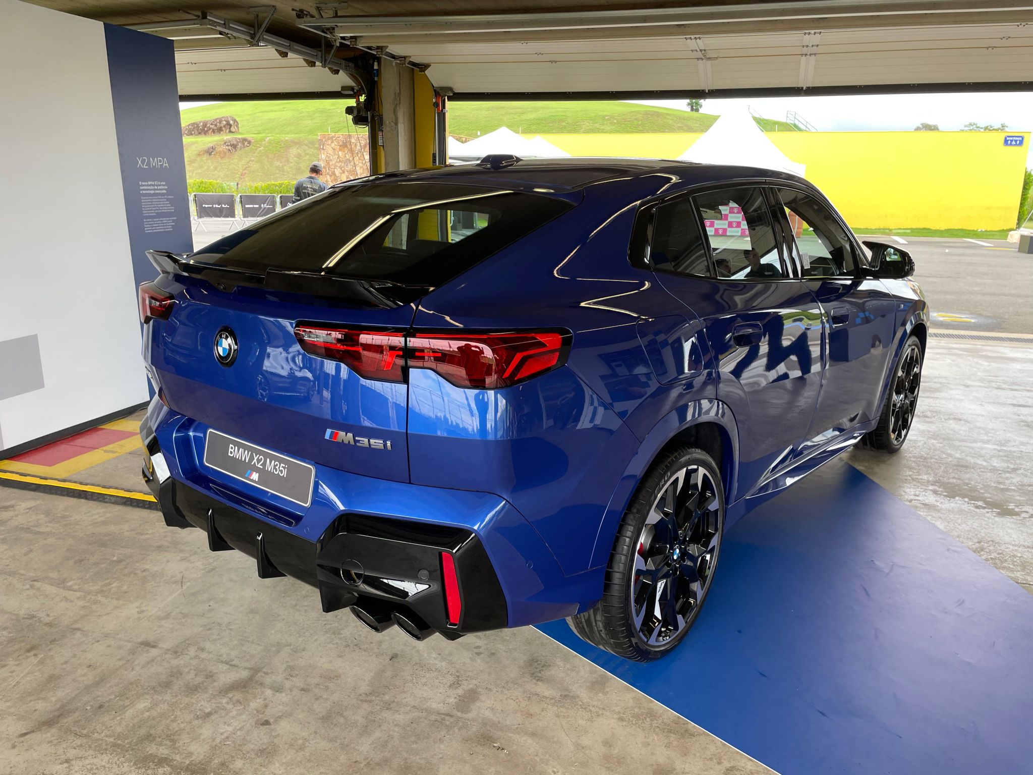 BMW X2 M35I AZUL FRENTE LATERAL TRASEIRA JABULAS (2)