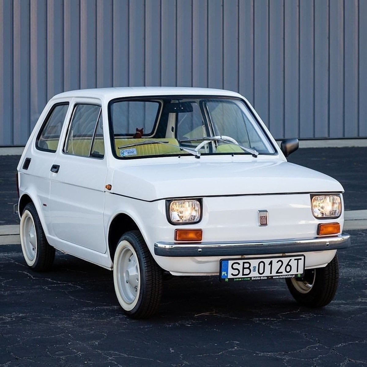 Polski Fiat 126p de Tom Hanks