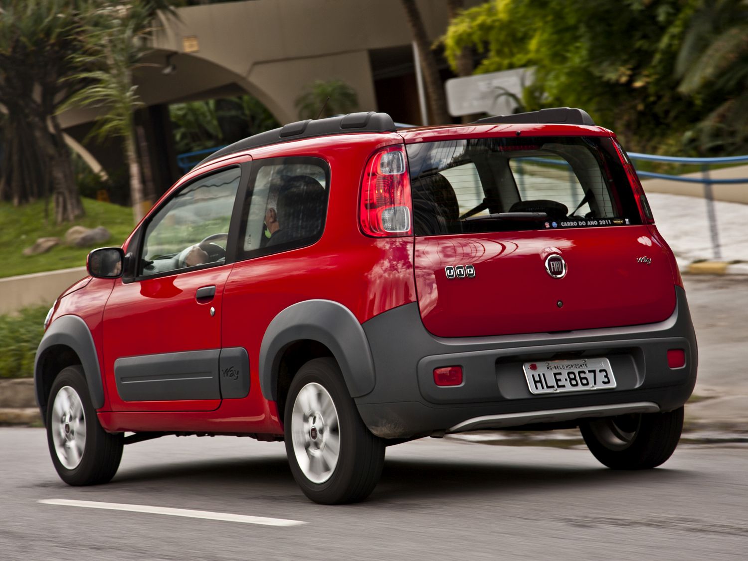 FIAT UNO WAY 2010 VERMELHO MOVIMENTO TRASEIRA