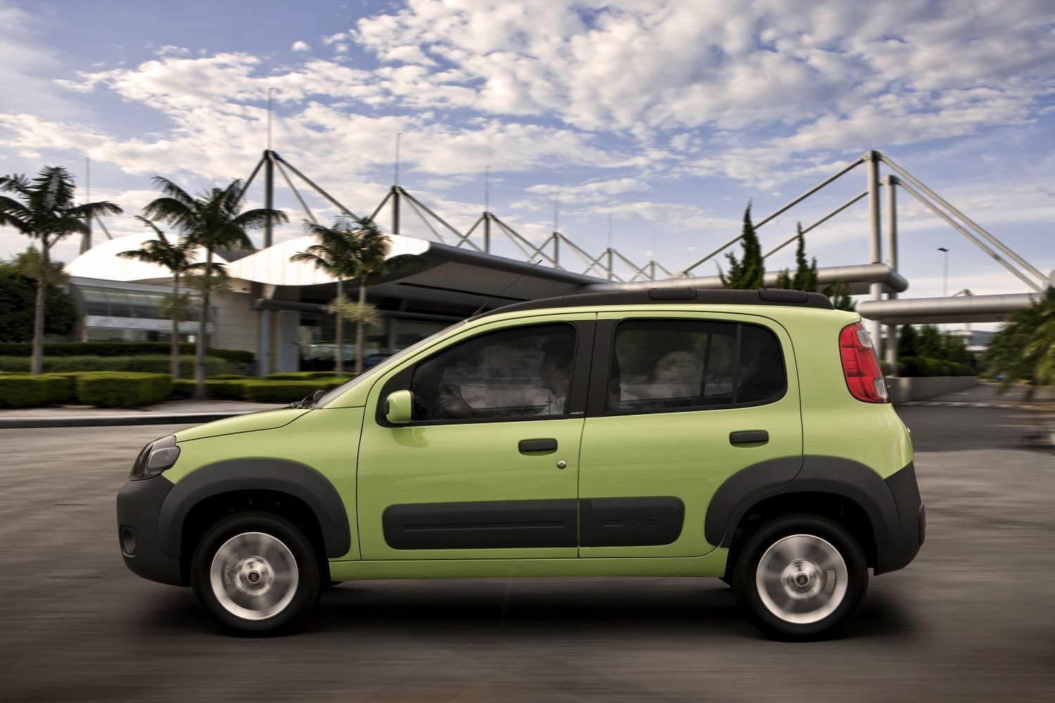 FIAT UNO WAY 2010 VERDE MOVIMENTO LATERAL