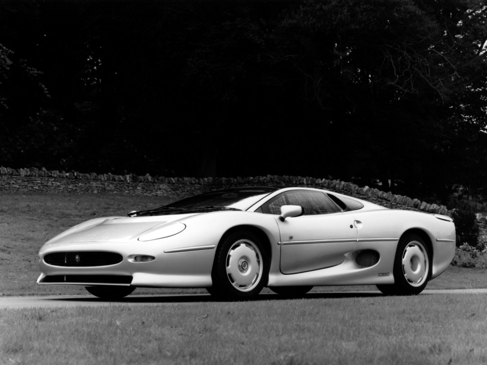 jaguar xj220 uk spec