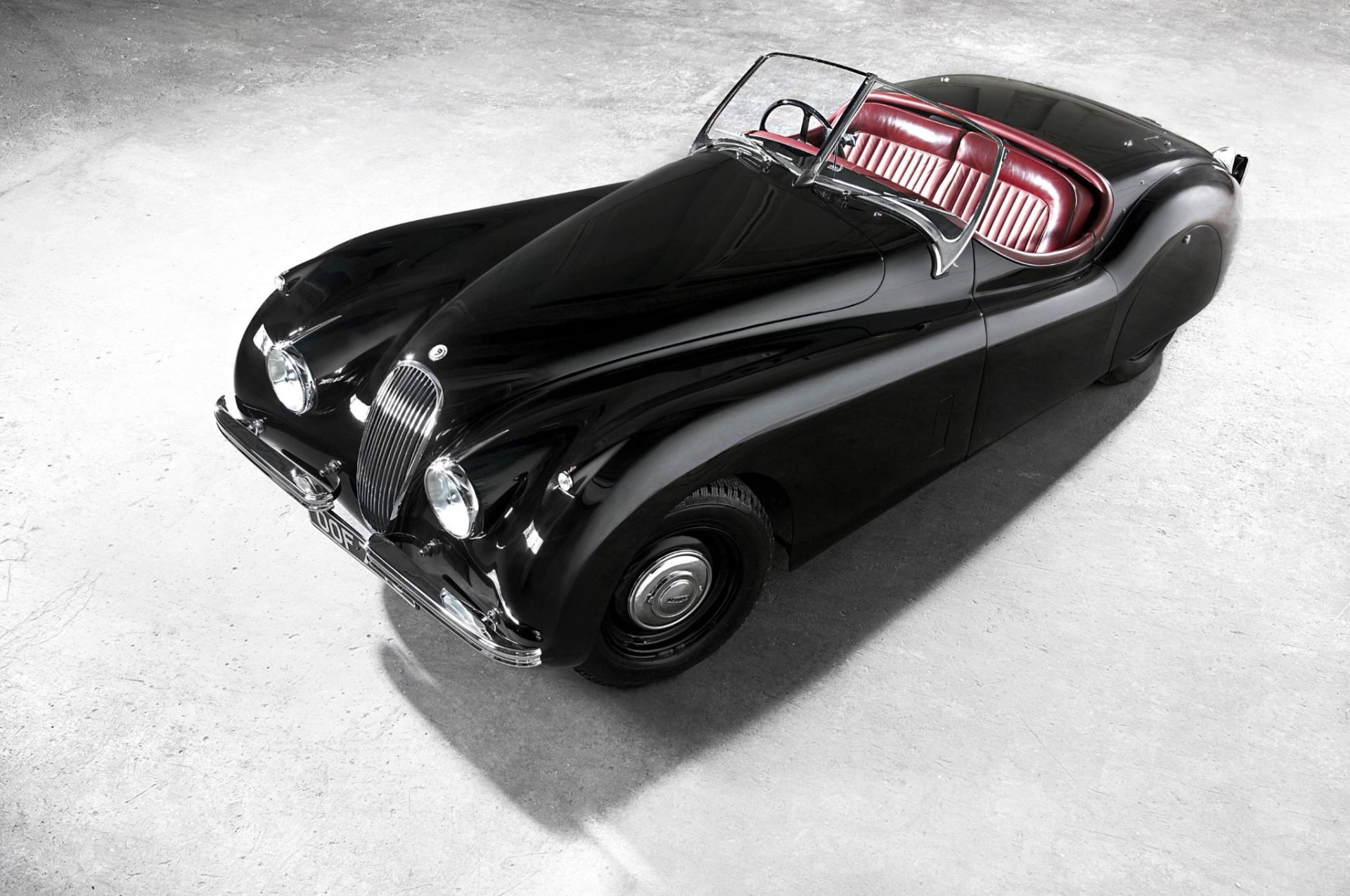 jaguar xk120 roadster preto frente