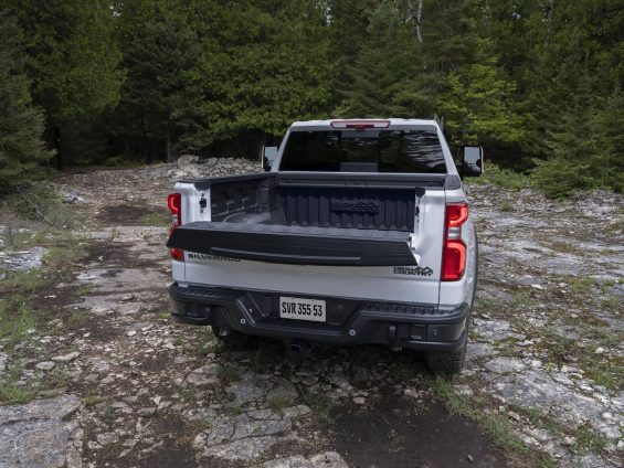 2025 Chevrolet Silverado high Country tampa multi flex da caçamba mesa