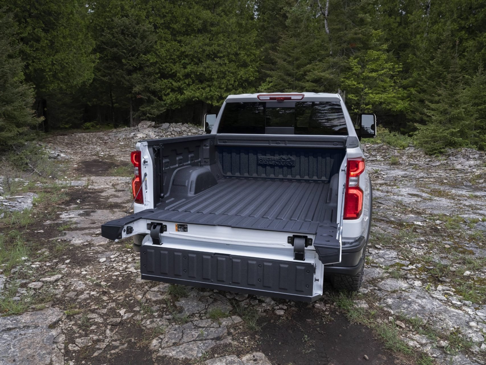 2025 Chevrolet Silverado high Country tampa multi flex da caçamba facilitando acesso