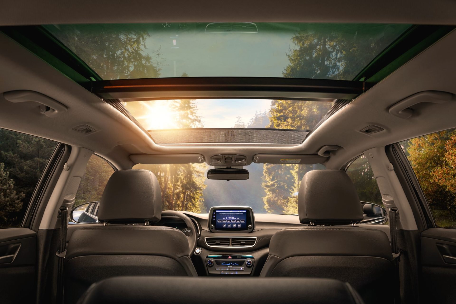 Hyundai Tucson 2025 interior teto solar panorâmico