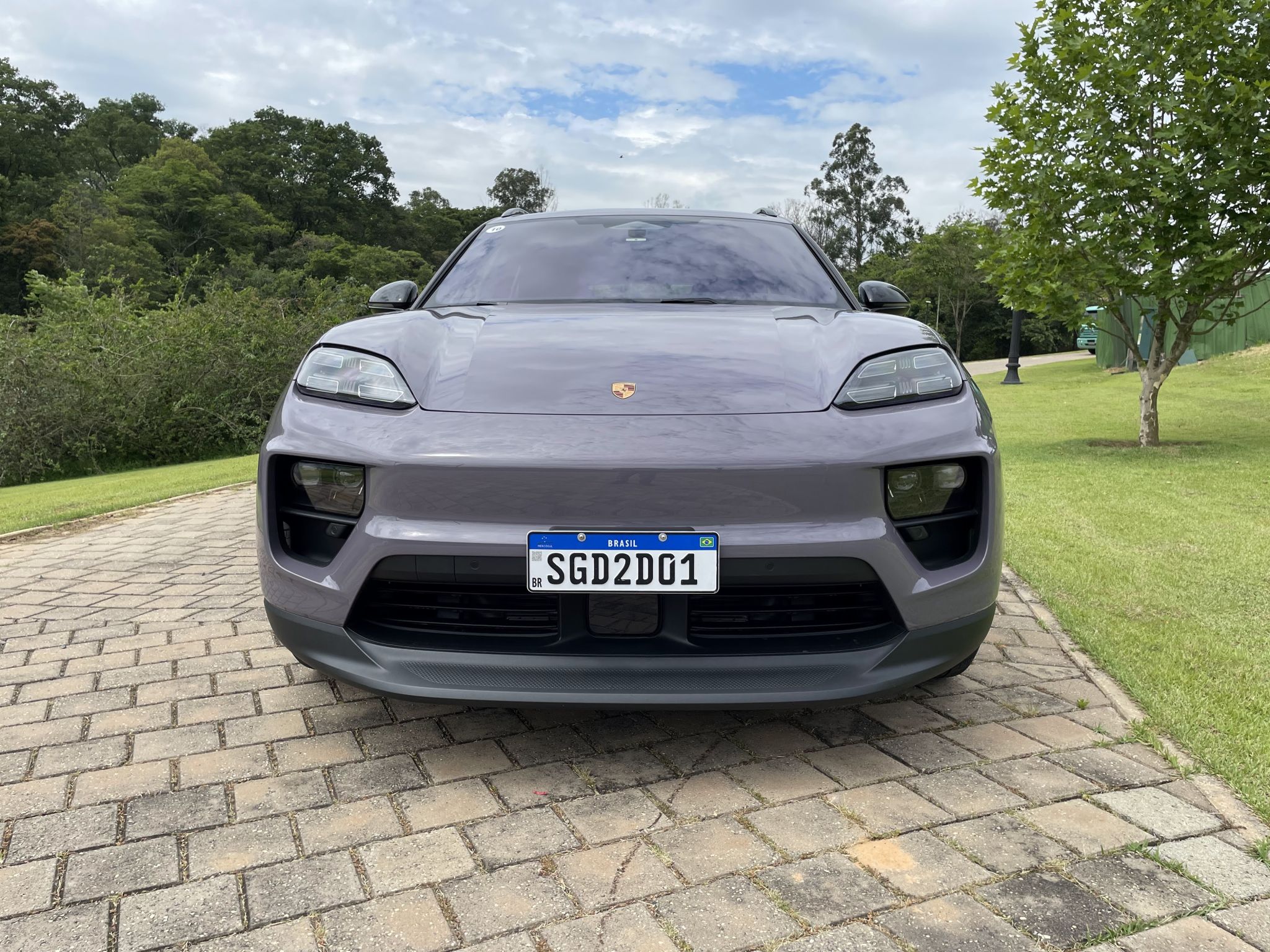 PORSCHE MACAN 4 ELETRICO 2025 CINZA FRENTE LATERAL TRASEIRA INTERIOR (6)