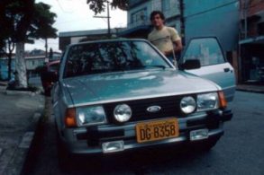 Ayrton senna com ford escort xr3 prata