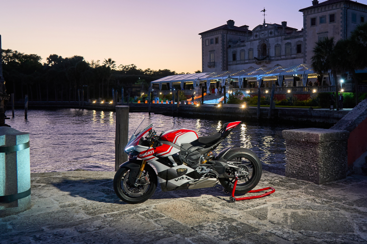 Panigale V4 Tricolore News 1330x