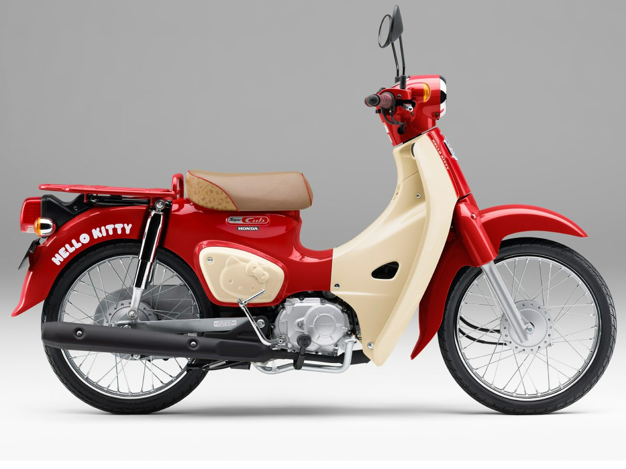 Honda Super Cub Hello Kitty (2)