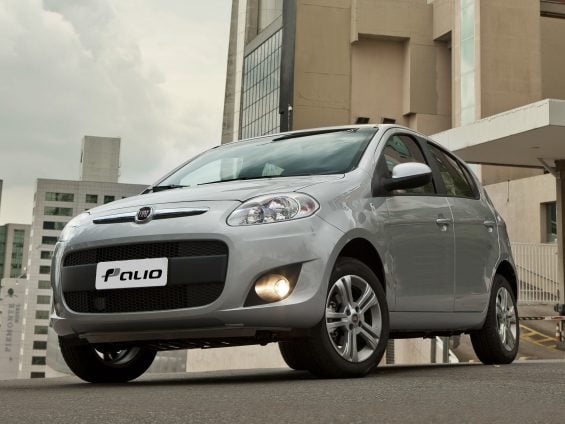 FIAT PALIO 2015 PRATA FRENTE E LATERAL