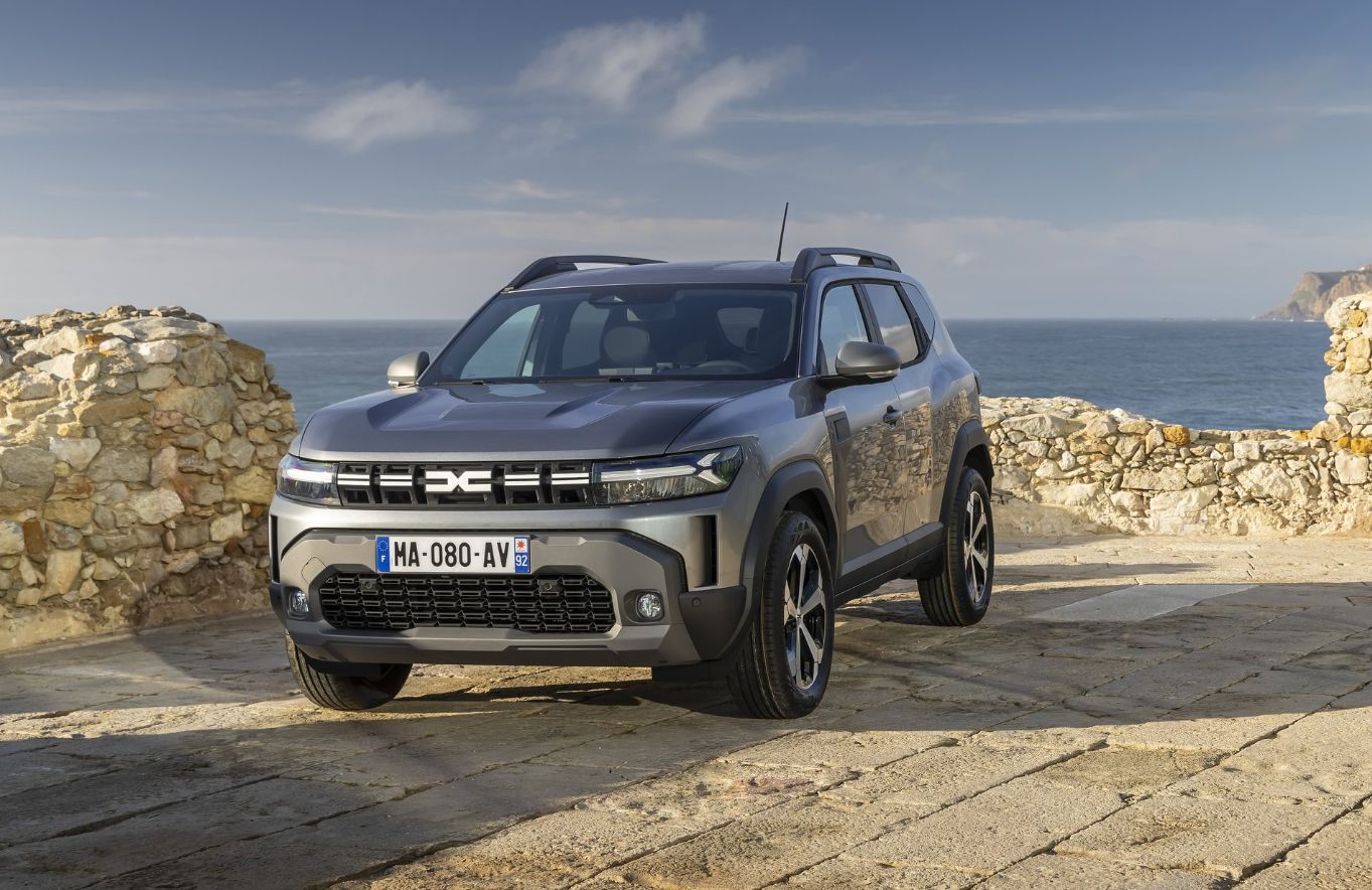 DACIA DUSTER FRENTE E LATERAL