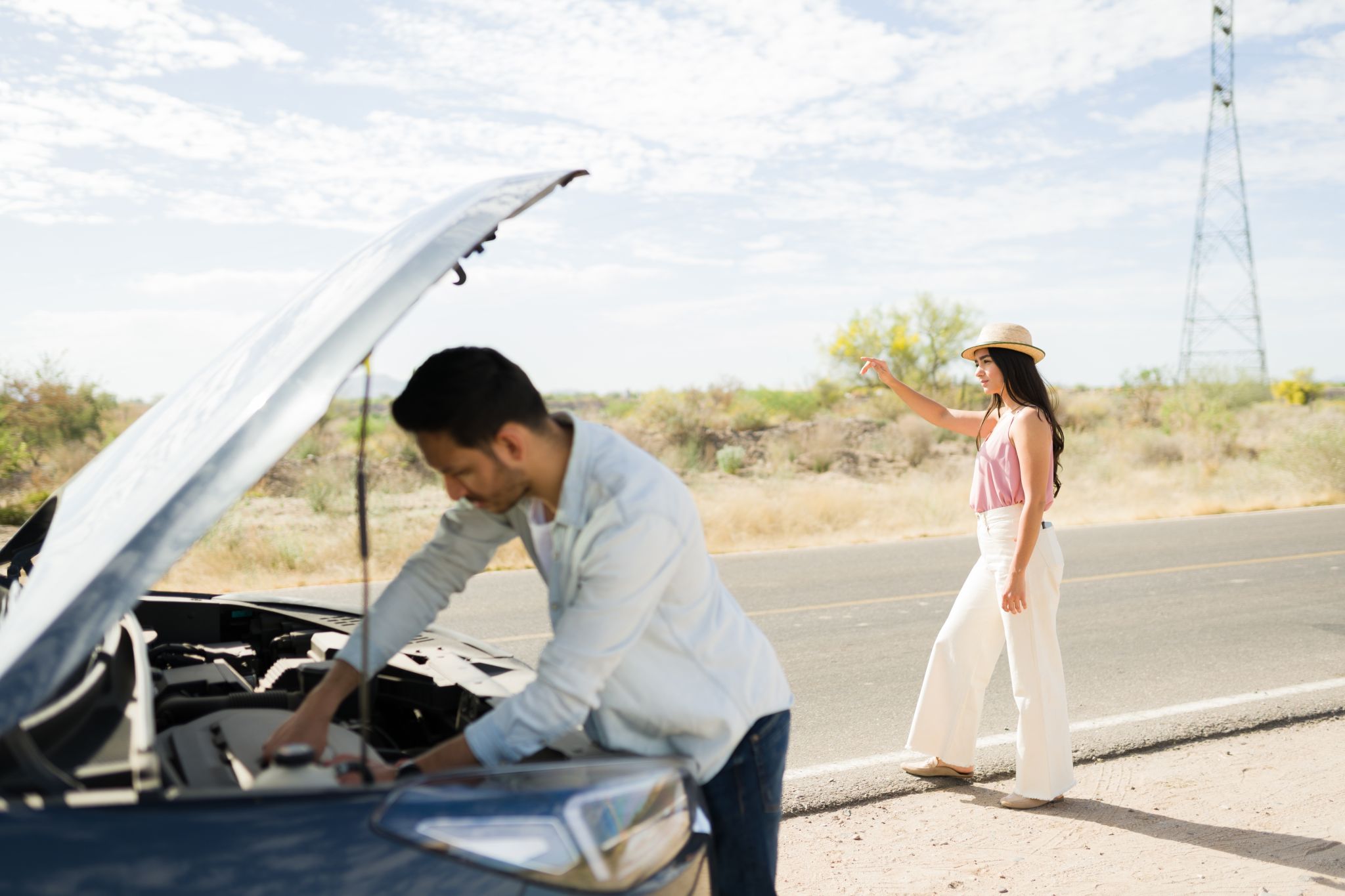 CARRO DEFEITO FERIAS CARONA SHUTTERSTOCK