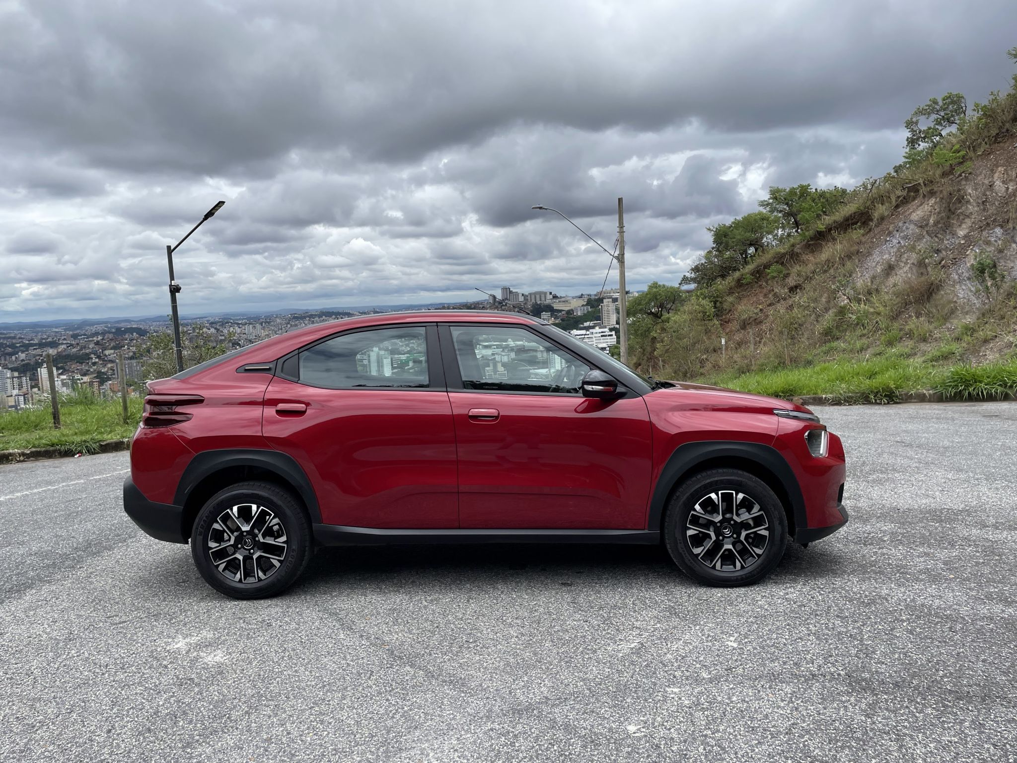 CITROEN BASALT SHINE 2025 VERMELHO FRENTE LATERAL TRASEIRA (4)