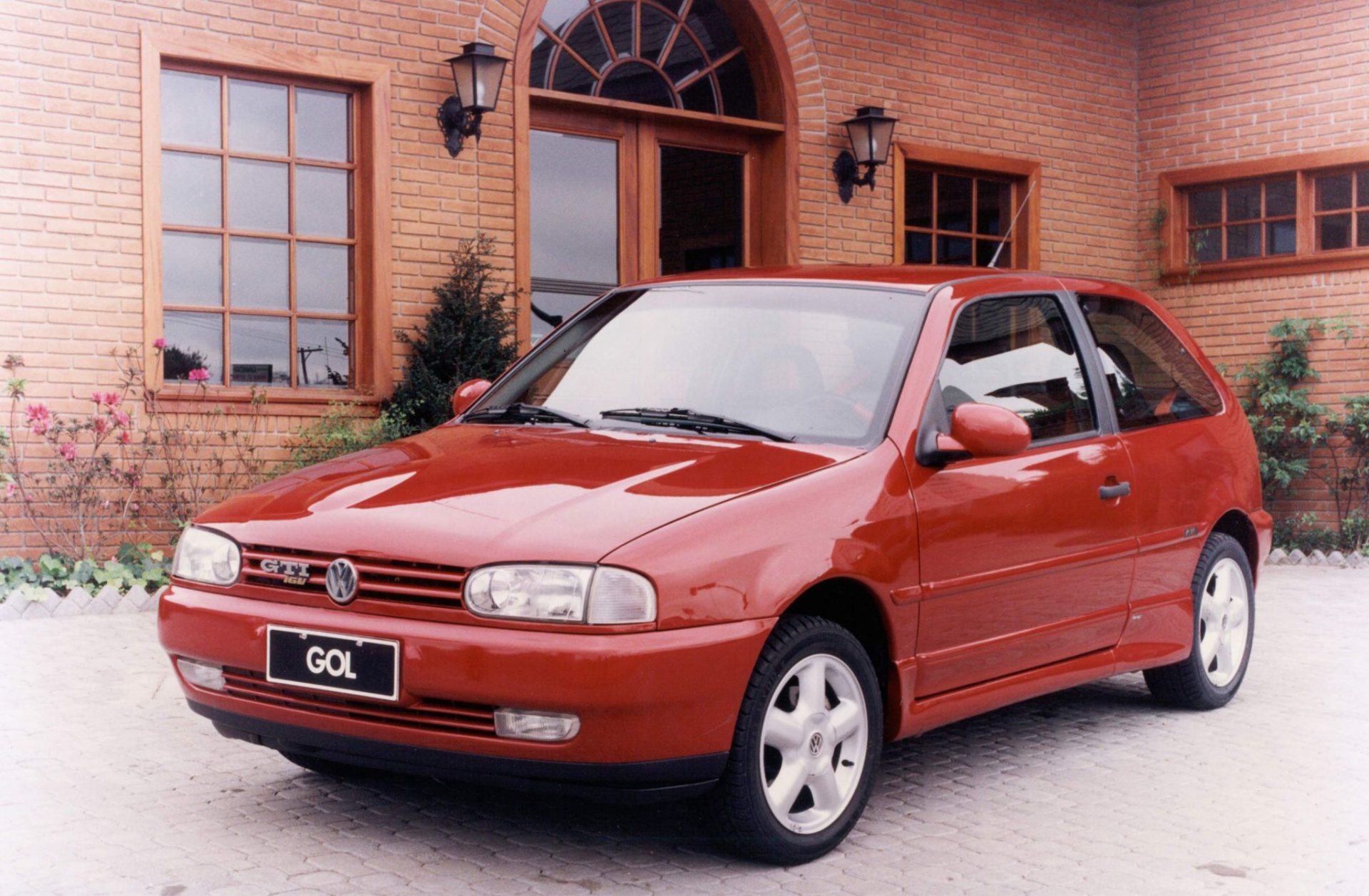 volkswagen gol gti 16v 1995 vermelho frente