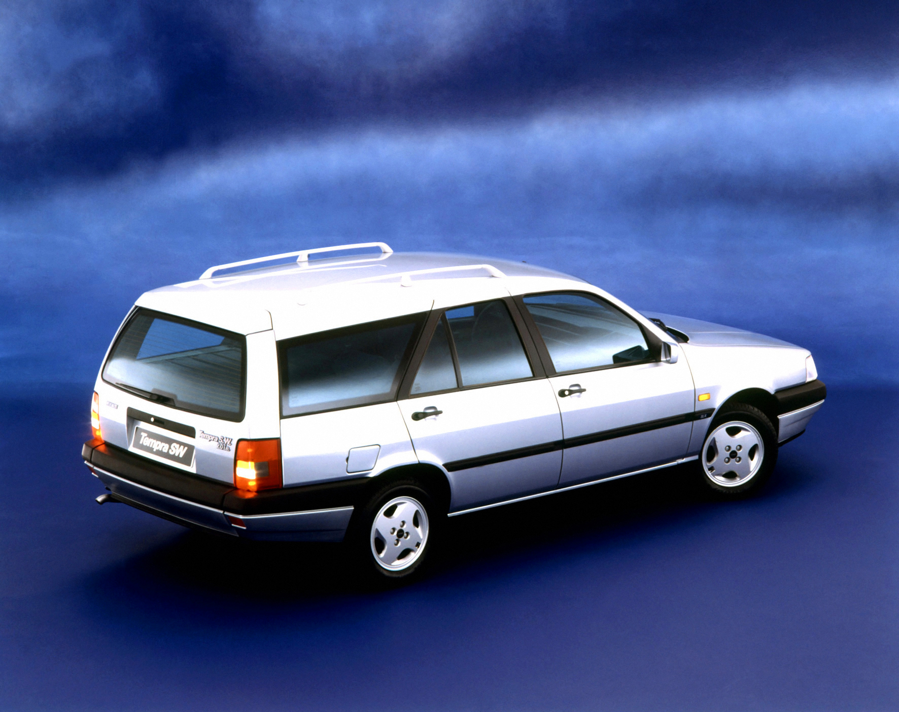 fiat tempra sw 1995 prata traseira parado