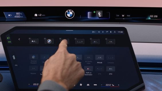 BMW Panoramic iDrive (3)