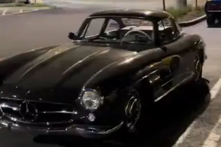 Mercedes Benz 300 SL Gullwing