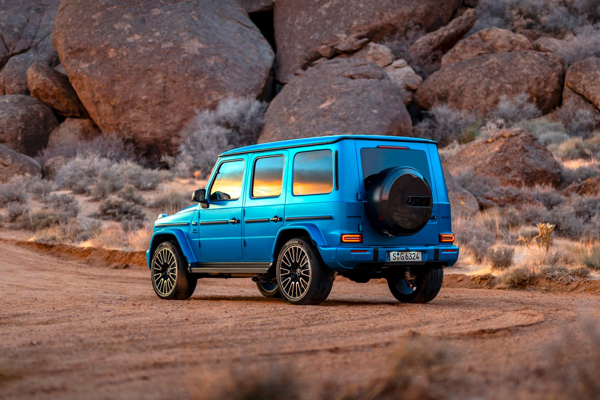 Mercedes-AMG G 63 2025 azul traseira