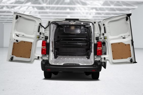 Citroën Jumpy Cargo 2025 Branco traseira com portas abertas