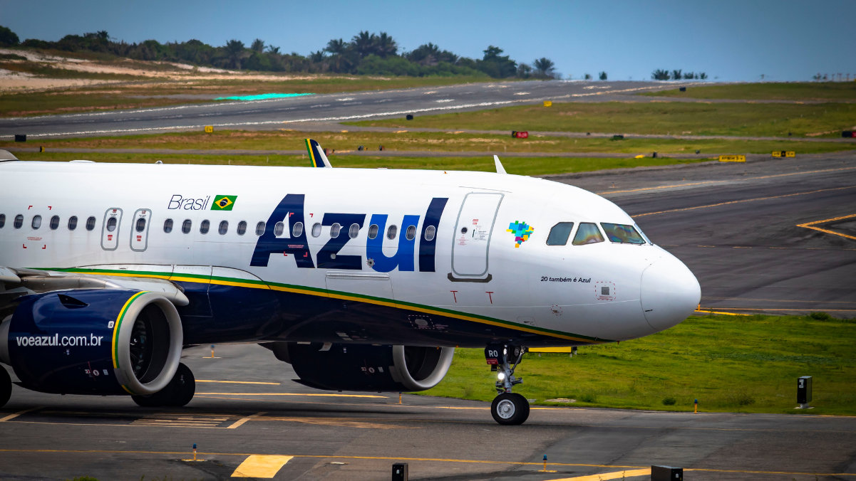 avião azul