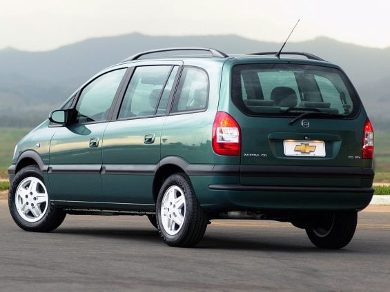 chevrolet zafira 2002 traseira