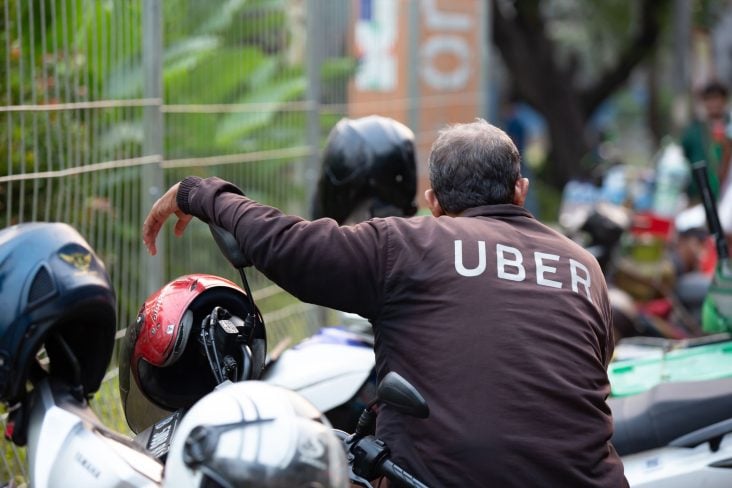 motocicleta uber moto foto CatwalkPhotos shutterstock