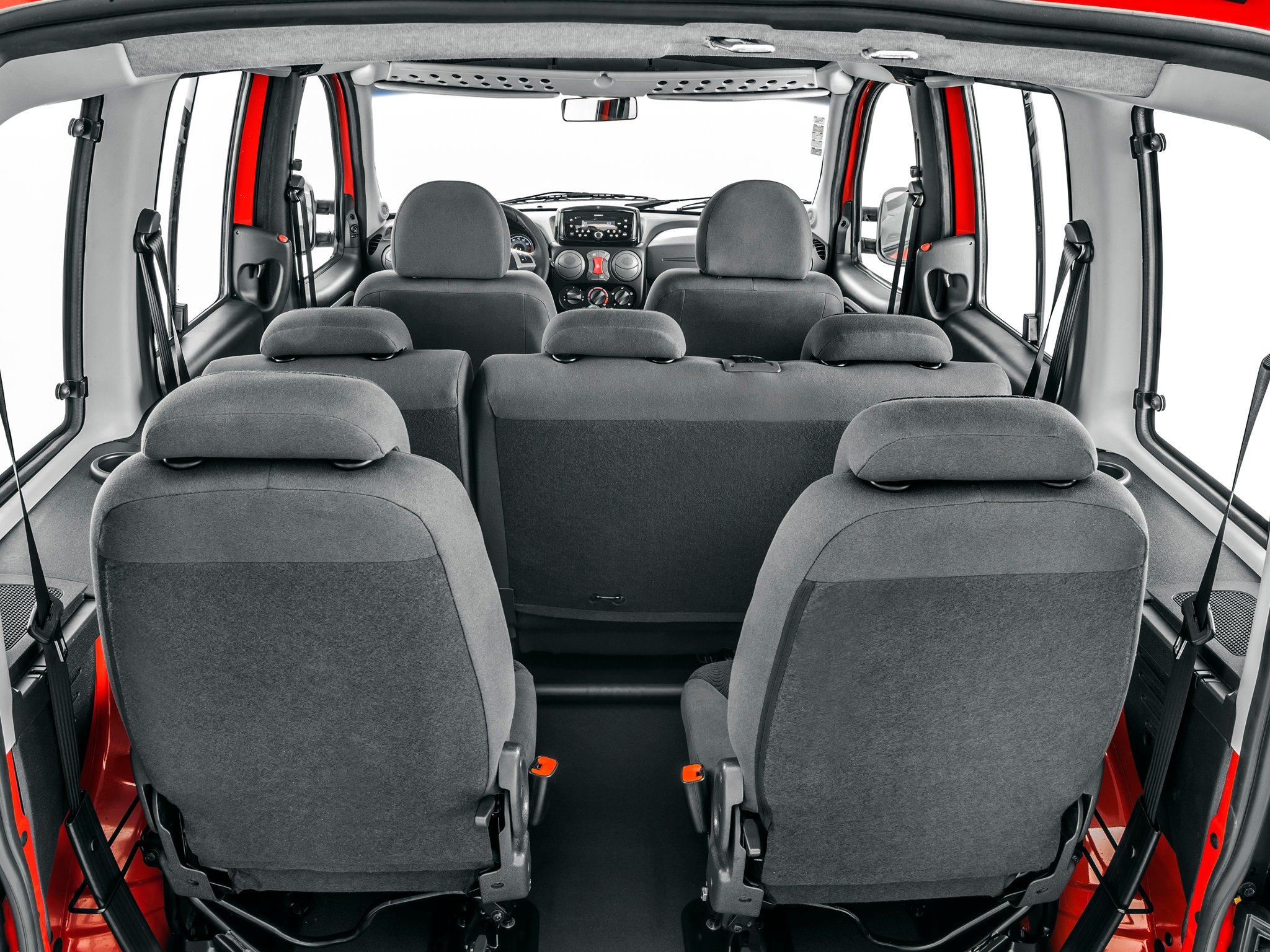 FIAT DOBLO INTERIOR TERCEIRA FILEIRA