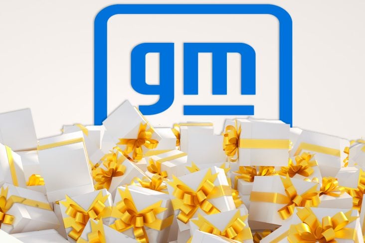 Ao fundo a logo da General Motors. GM Pacotes de presentes a frente.