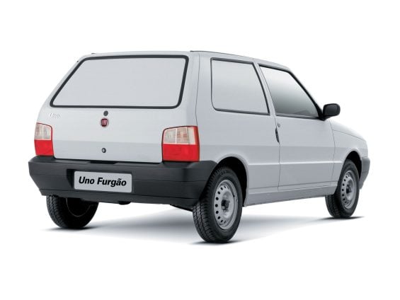 fiat uno furgao branco traseira parado