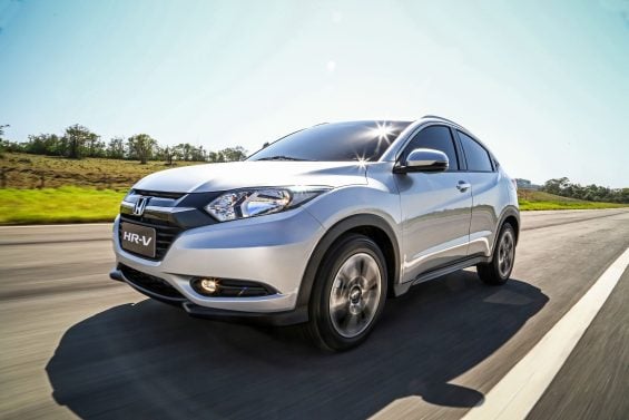 honda hr v 2016 prata frente em movimento