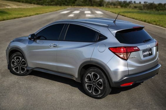 honda hr v 2016 prata traseira parado