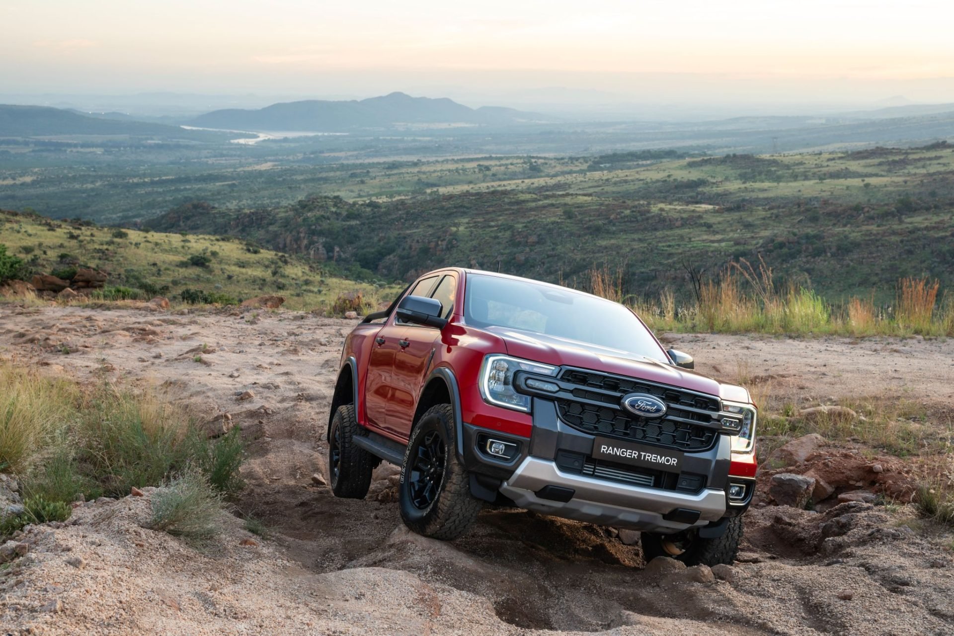 ford ranger tremor double cab vermelha frente