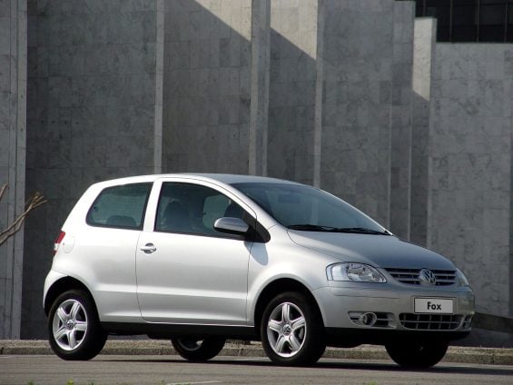 volkswagen fox 3 door 2003 prata frente