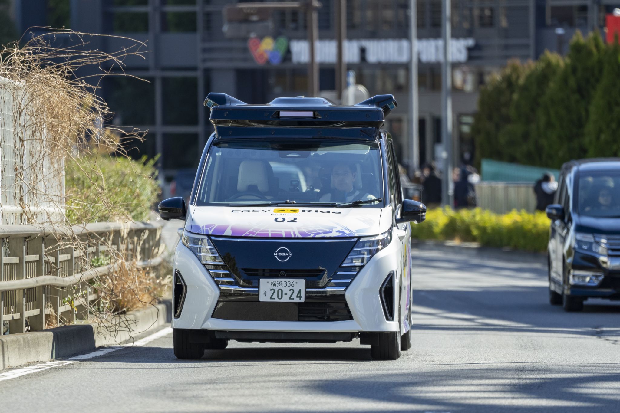 Nissan Serena autonomo (4)