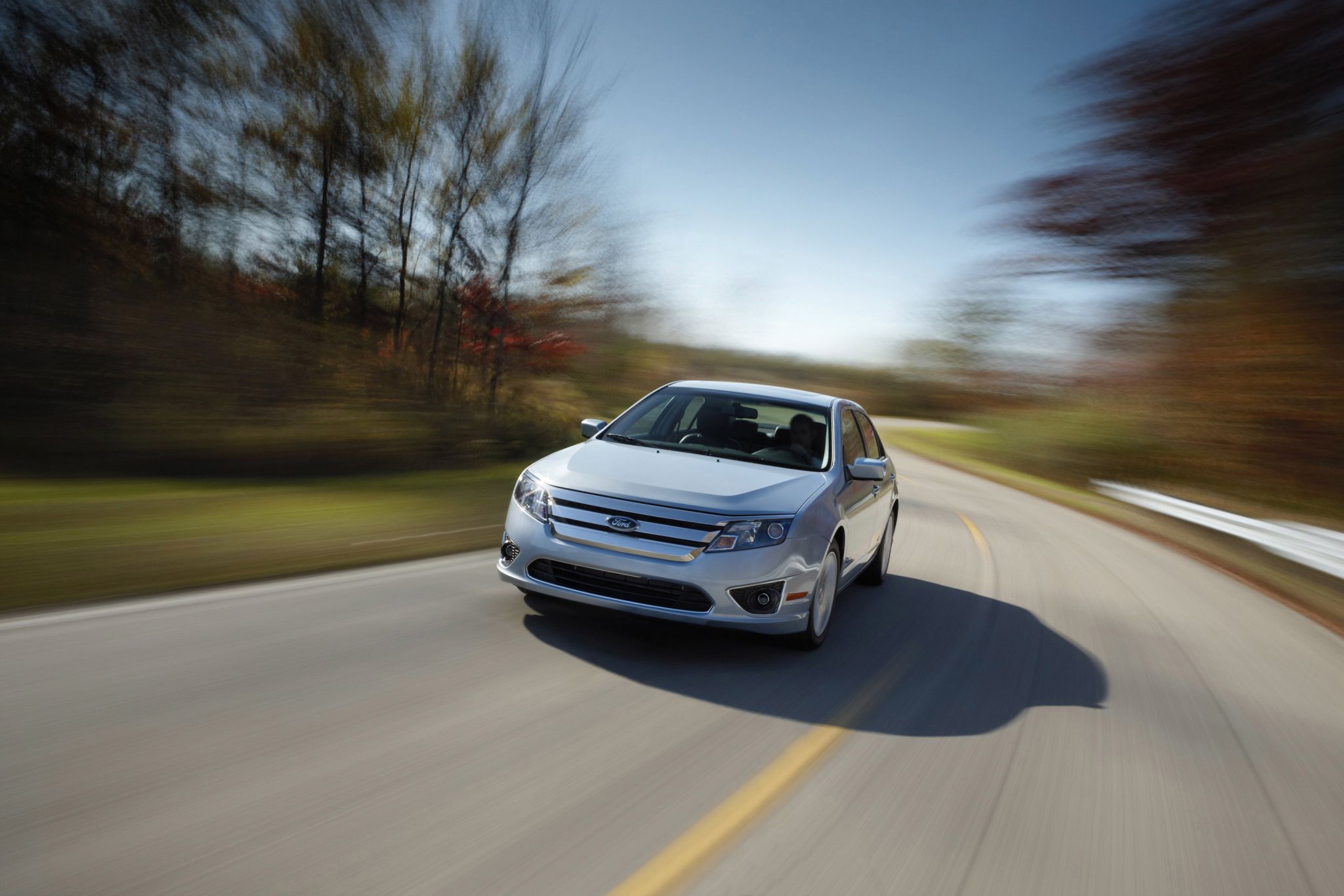 FORD FUSION 2009 PRATA EM MOVIMENTO